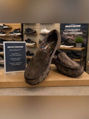 Skechers Relaxed Fit Suede Loafers - Women's Size 7.5  - NWOT